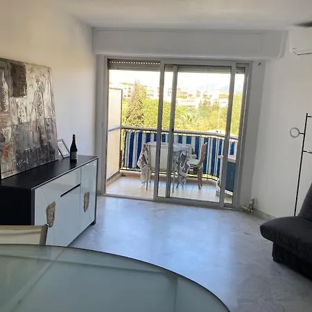 Apartment Studio In Antibes