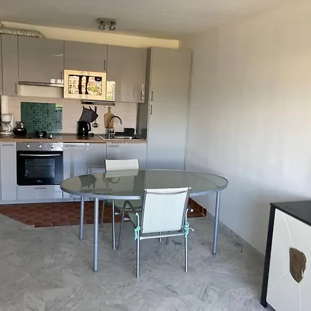 Studio In Apartment